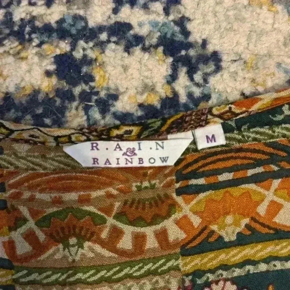 Rain & Rainbow Women’s Multi Ethnic Motifs Printed Bell Sleeves Kurta Size M - Picture 11 of 14